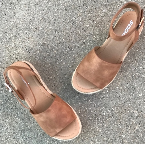 Size 10 Topic Tan Ankle Strap Espadrille Flatform Sandal - Picture 3 of 8